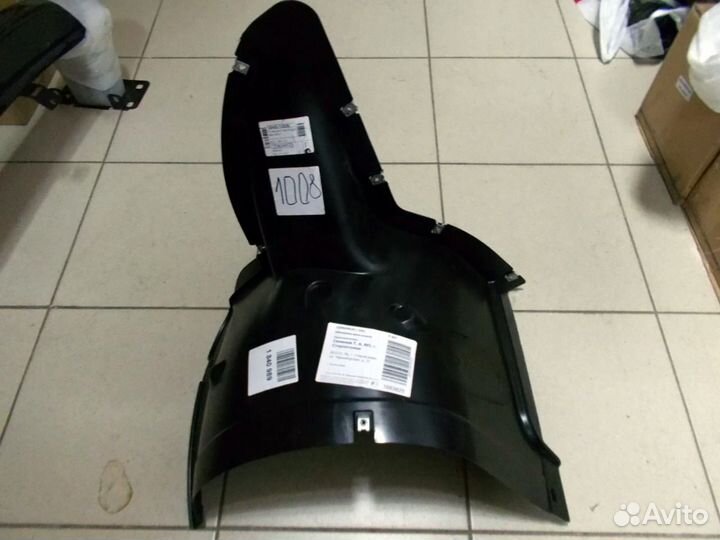 Подкрылок передний левый Шкода Октавия А5 A5 5