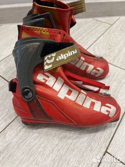 Лыжные ботинки коньковые alpina