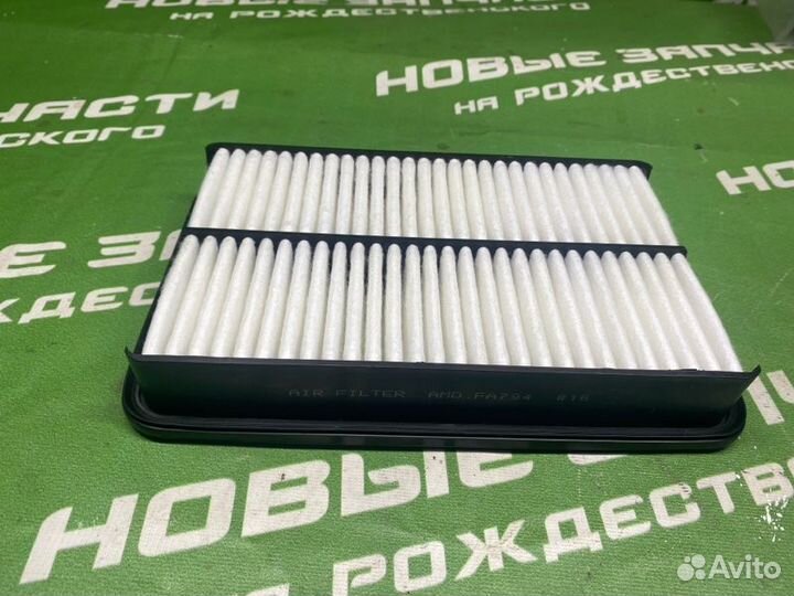 Воздушный фильтр двигателя Toyota Corolla 100 1998