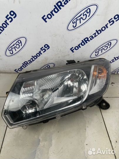 Фара передняя левая Dacia Sandero B52 2014