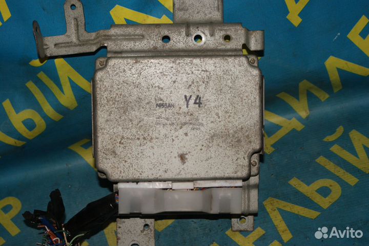 Блок управления двигателем Nissan Cube