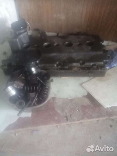 Блок,головка,коллектор и другие зап части.2112