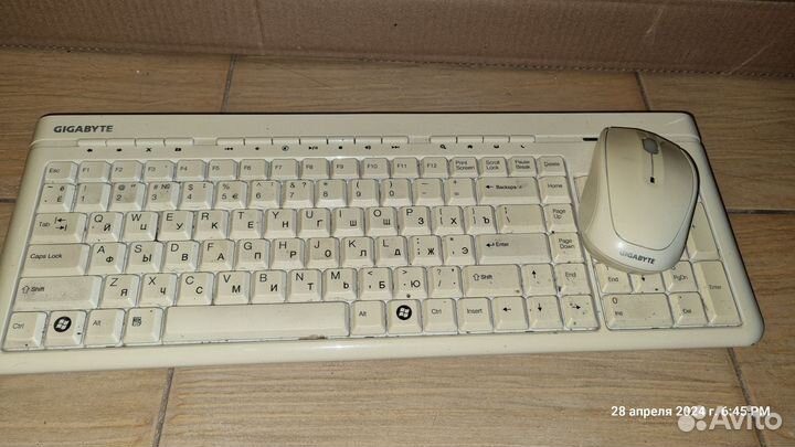Клавиатура и мышь беспроводные