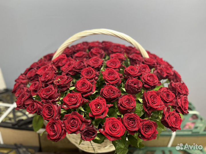 101 Роза в Корзине с Доставкой