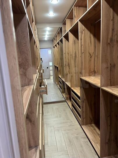 2-к. квартира, 58 м², 3/12 эт.