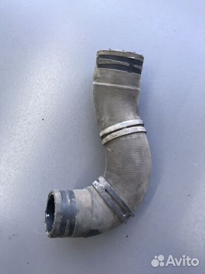 Патрубок системы охлаждения Mercedes W213 M264