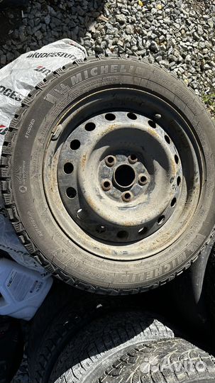 Michelin X-Ice North 4 205/55 R16