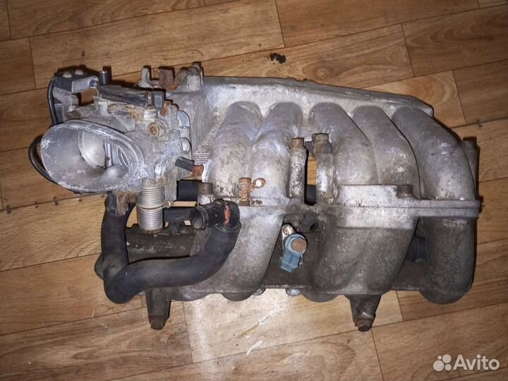 Впускная система Audi 2.3