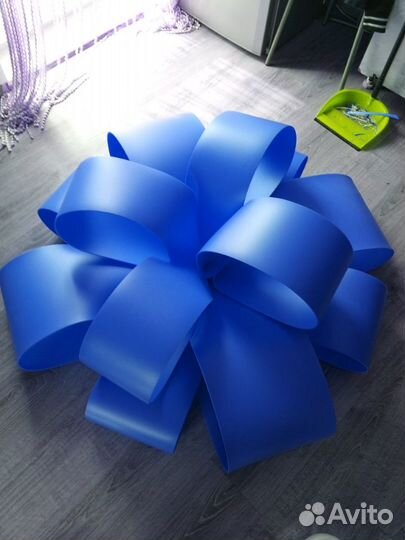 Подарочный бант на машину