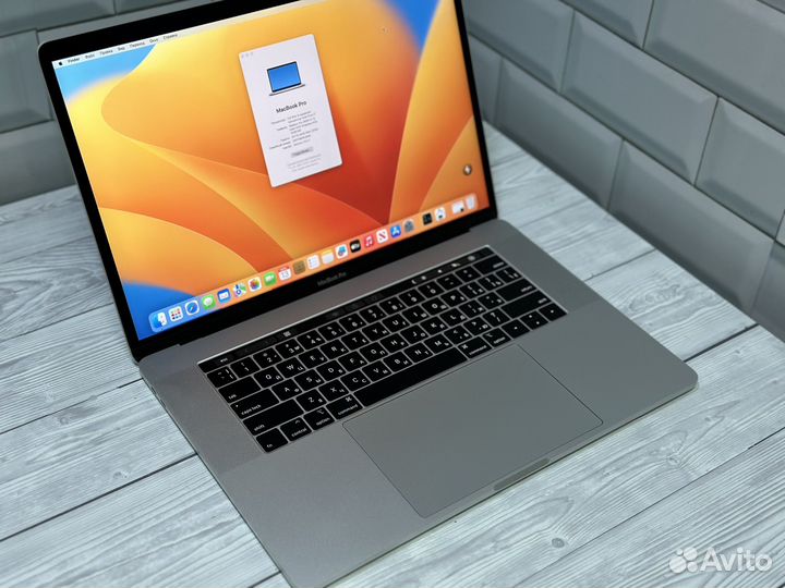 Apple MacBook Pro 15 2018 32gb i7 ssd 512