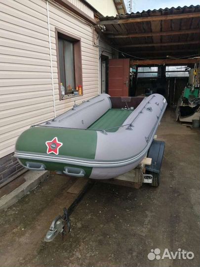 Лодка со всем комплектом