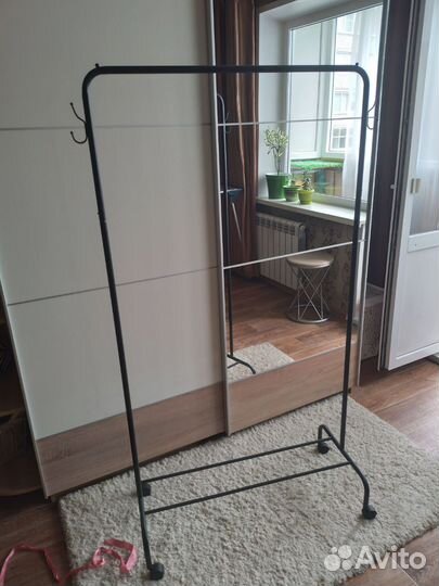 Вешалка для одежды напольная