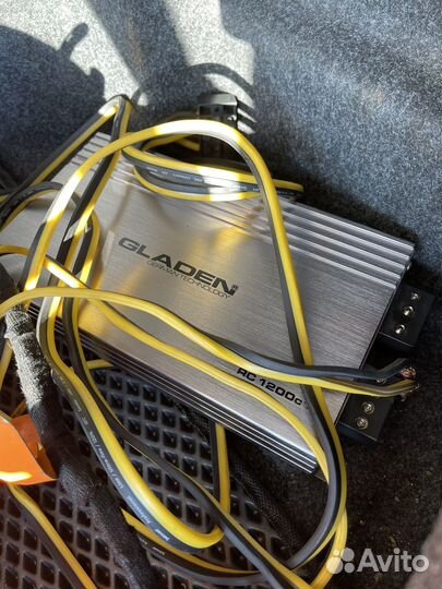 Сабвуфер Eton и усилитель Gladen RC 1200