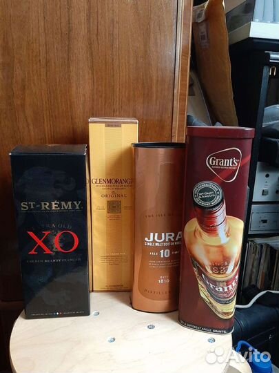 Бутылки и коробки для бутылок