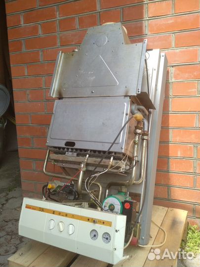 Газовый котел настенный бу Дакон 250 кв.м