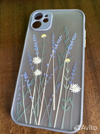 Чехол на iPhone 11