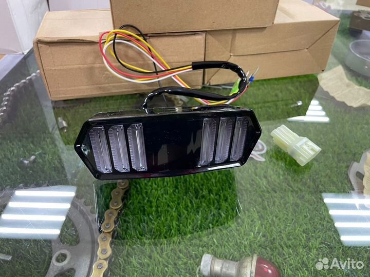 Стоп сигнал для мотоцикла с поворотниками