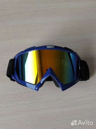 Очки спортивные