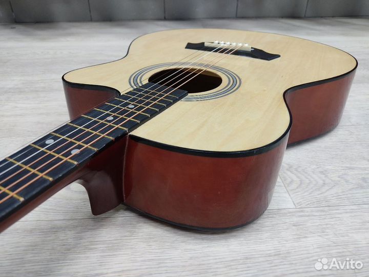 Акустическая гитара Б/У