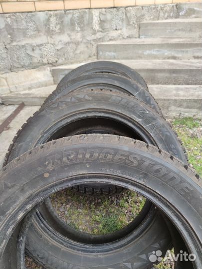 Комплект зимней резины Bridgestone 235 55 R18 Б/у