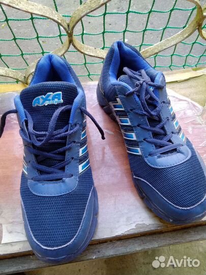 Кроссовки Axa