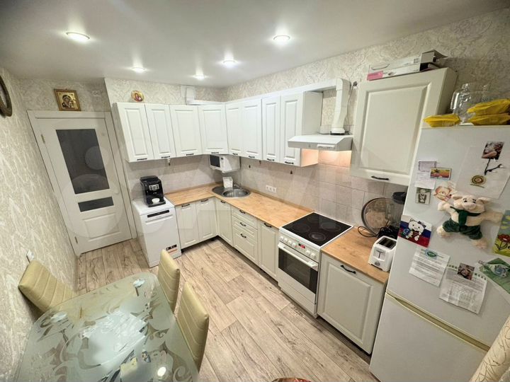 2-к. квартира, 67,5 м², 16/16 эт.