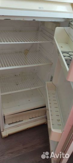 Холодильник бу стинол