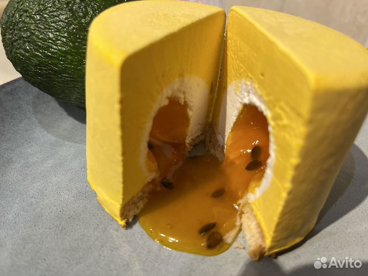 Пирожное манго маракуйя