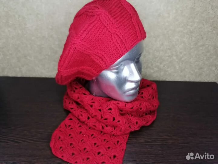 Берет и шарф комплект
