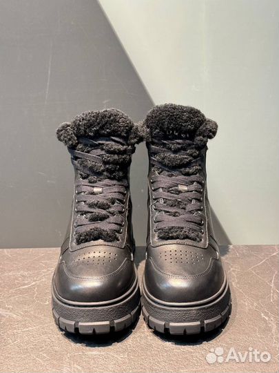 Женские ботинки Prada