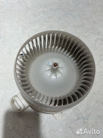 Моторчик печки lexus is 250