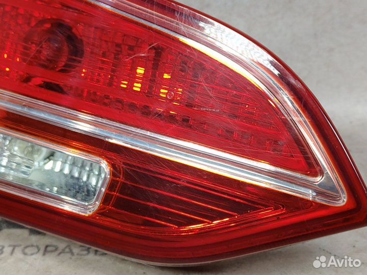 Фонарь в крышку багажника Hyundai Santa Fe 3 DM