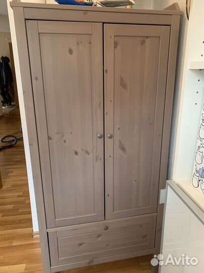 Шкаф и кровать IKEA