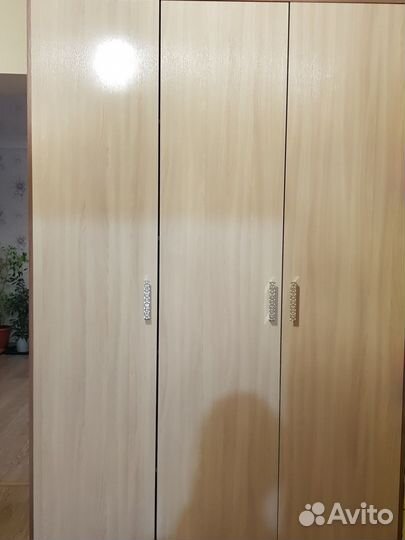 Шкаф для одежды бу