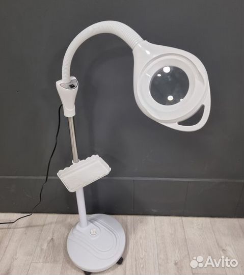 Лампа лупа напольная