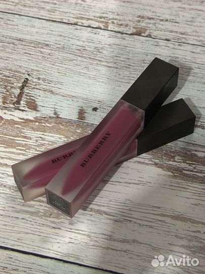 Burberry Бархатная жидкая помада 45