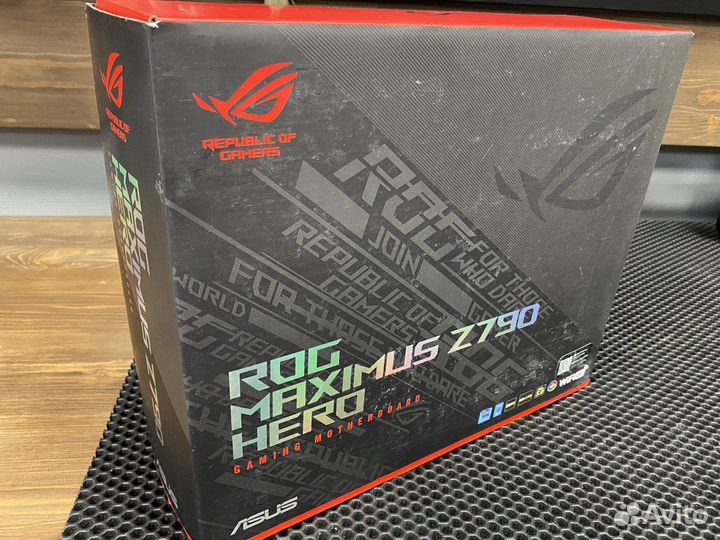 Материнская плата asus ROG maximus Z790 hero