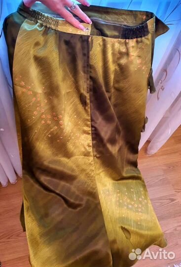 Костюм юбка и кофточка салатовый