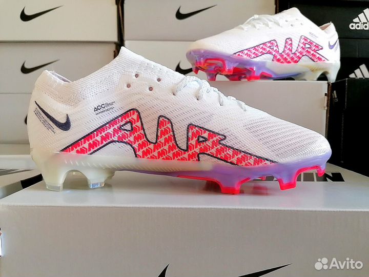 Футбольные бутсы