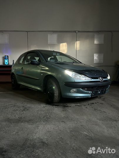 Peugeot 206 1.4 AT, 2000, 330 000 км