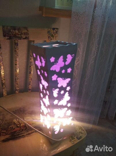 Лампа настольная