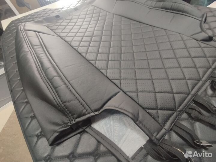 Чехлы Renault Sandero I Экокожа ромб Автопилот