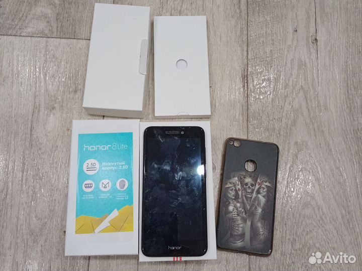 HONOR 8 Lite, 4/32 ГБ