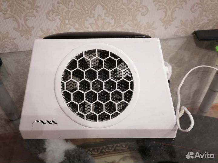 Вытяжка маникюрная Ultimate 7 с подушкой