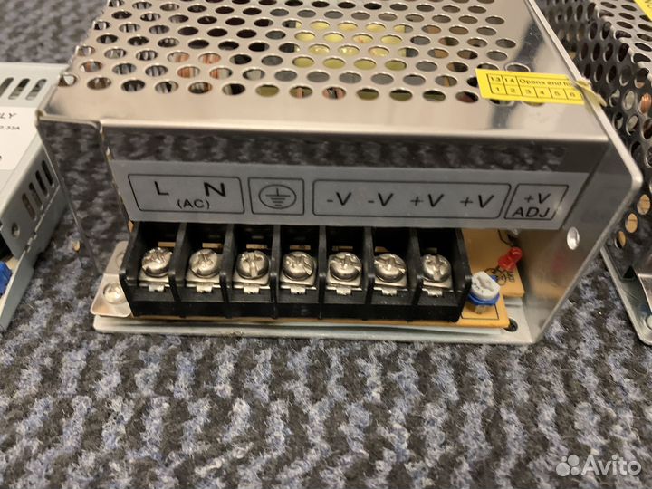 Блок питания 12v 2,1A
