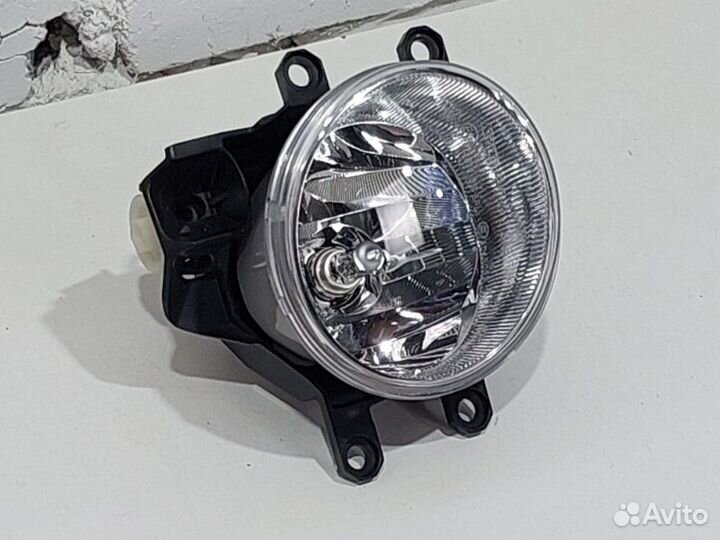 Фара противотуманная передняя левая Toyota Rav4