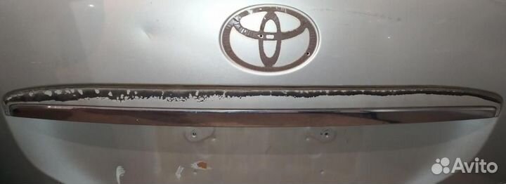 Накладка двери багажника Toyota Harrier, RX330, RX