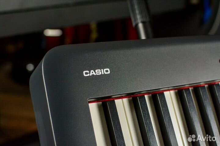 Цифровое пианино Casio + Аксессуары