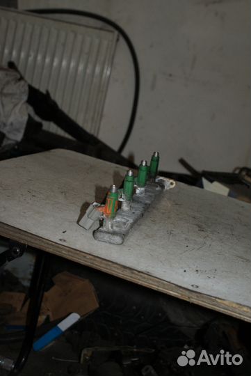 Форсунка инжекторная Mitsubishi Outlander CU