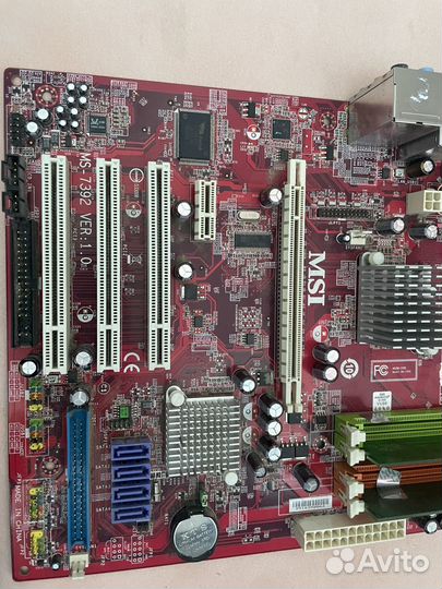 Материнская плата с процессором и памятью